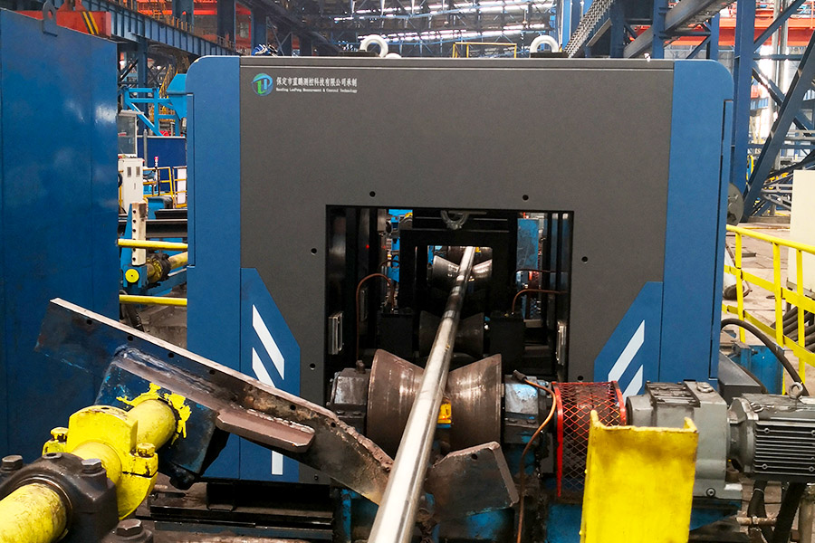 6981beb004206.jpg 直線度測(cè)量?jī)x (4).jpg